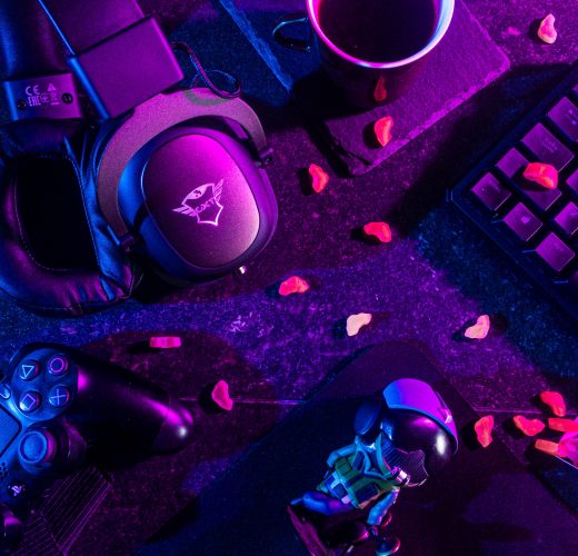 Studiu național: Femeile se joacă jocuri video în număr egal cu bărbații, relevă cel mai cuprinzător studiu despre gaming-ul din România (22 Decembrie 2022)